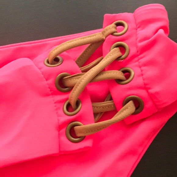 💕SOLD!💕 Hot pink swim bottom - Picture 3 of 4
